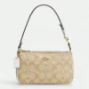 Bolsa De Mano Coach Signature Canvas Color Beige