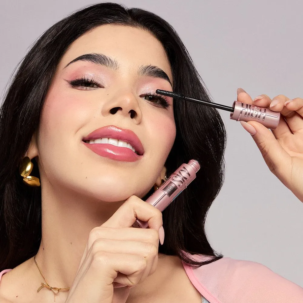 Maybelline Sky High Máscara de Pestañas - Alargamiento y Volumen 12 Horas