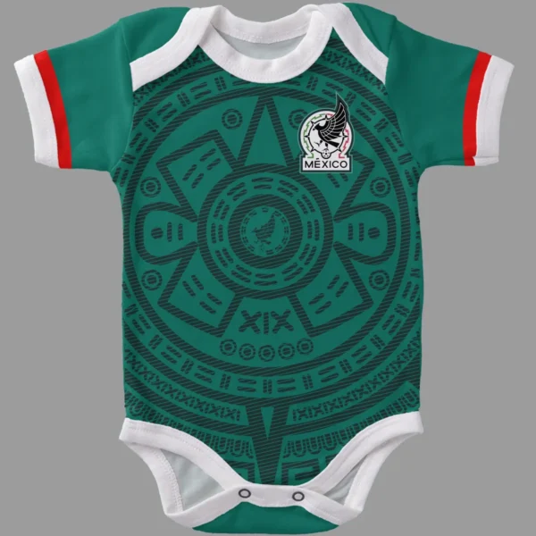 Jersey oficial de la Selección Mexicana para bebé - Edición Mundial 2026. Diseño exclusivo tipo pañalero con el escudo del Tri. ¡El regalo perfecto para el primer Día del Padre! Suave, cómodo y 100% original.
