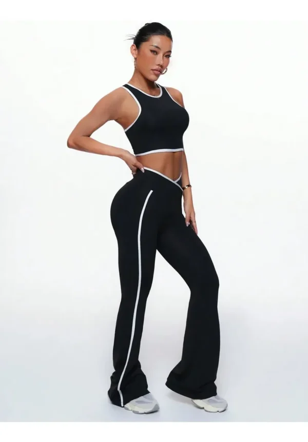 Conjunto Deportivo 3 Pcs | Leggins + Crop Top + Abrigo Conjunto Deportivo 3 Pcs | Leggins + Crop Top + Abrigo